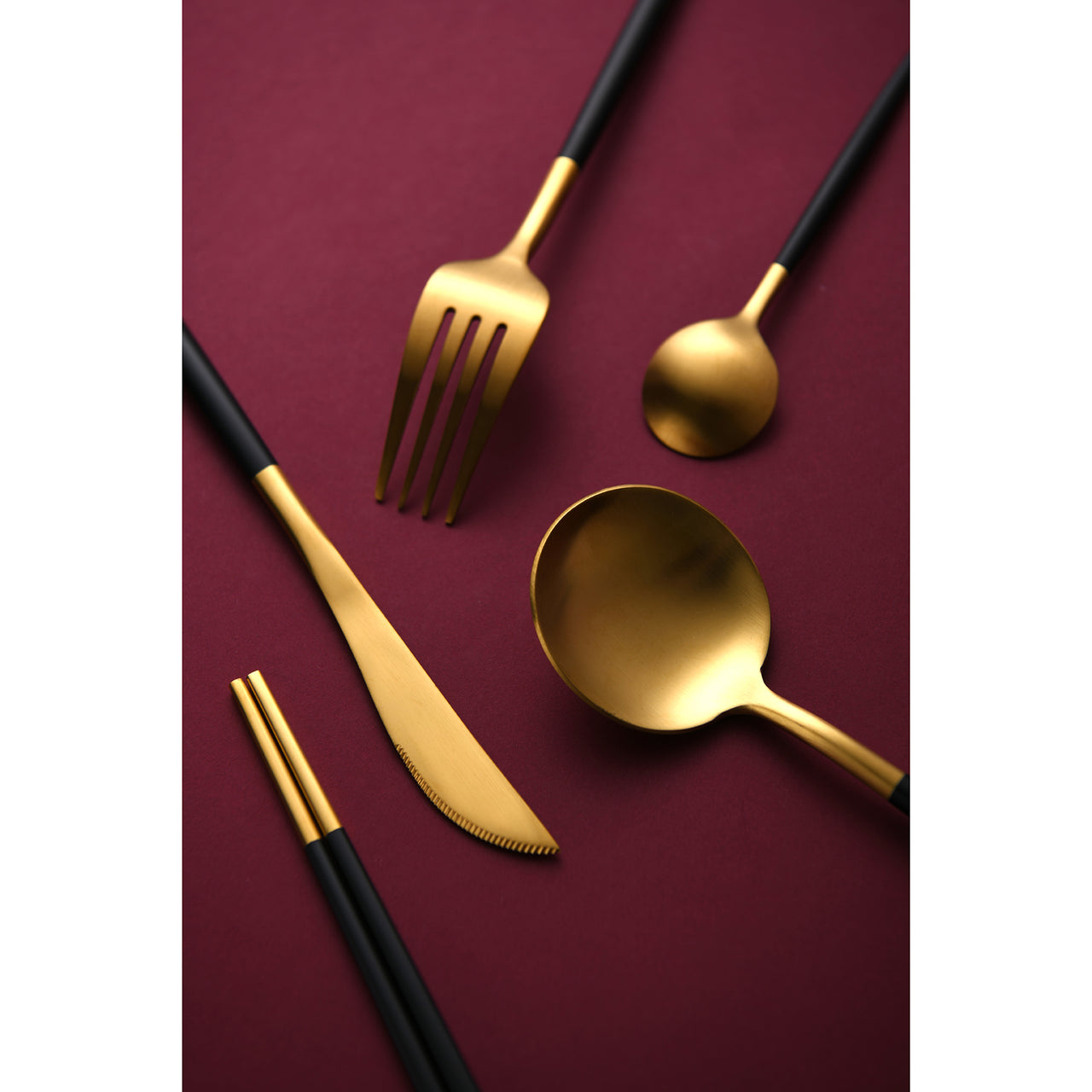 30 Piece Black & Gold Cutlery Set