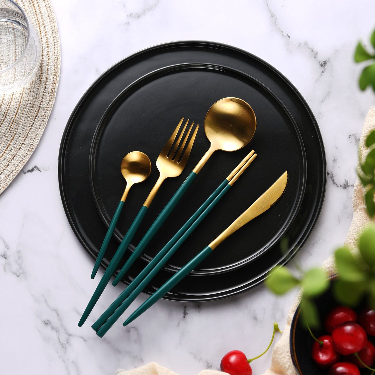 30 Piece Green & Gold Cutlery Set