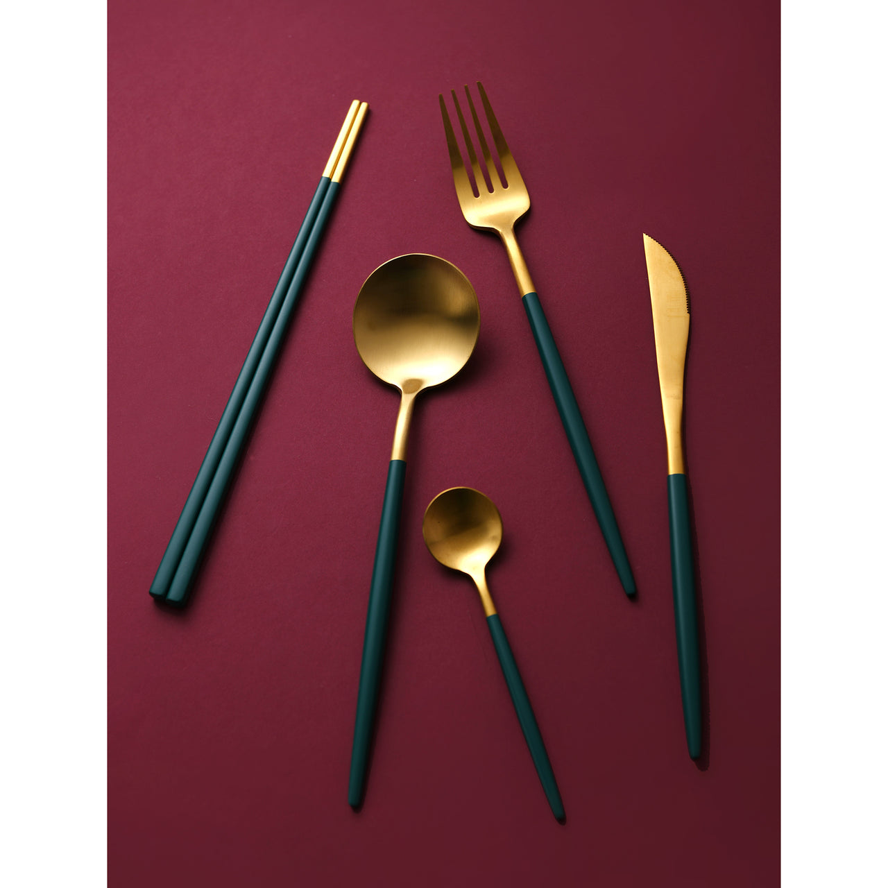 30 Piece Green & Gold Cutlery Set